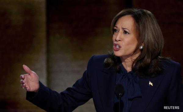 US 'Ready To Turn The Page' On Do<em></em>nald Trump, Says Kamala Harris